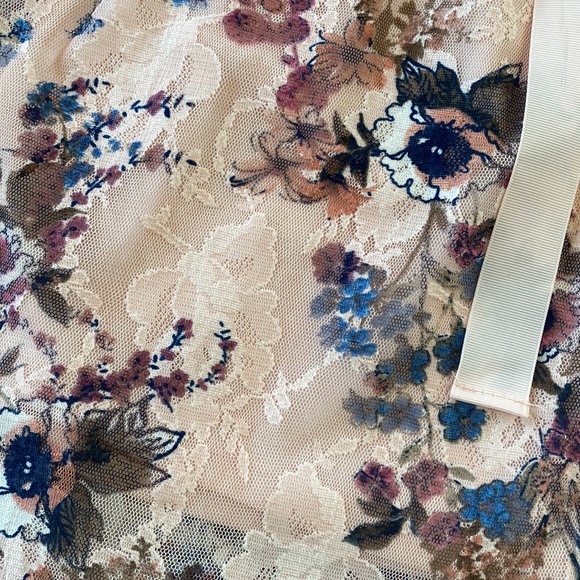 Girls size 10 floral dress - Picture 5 of 10